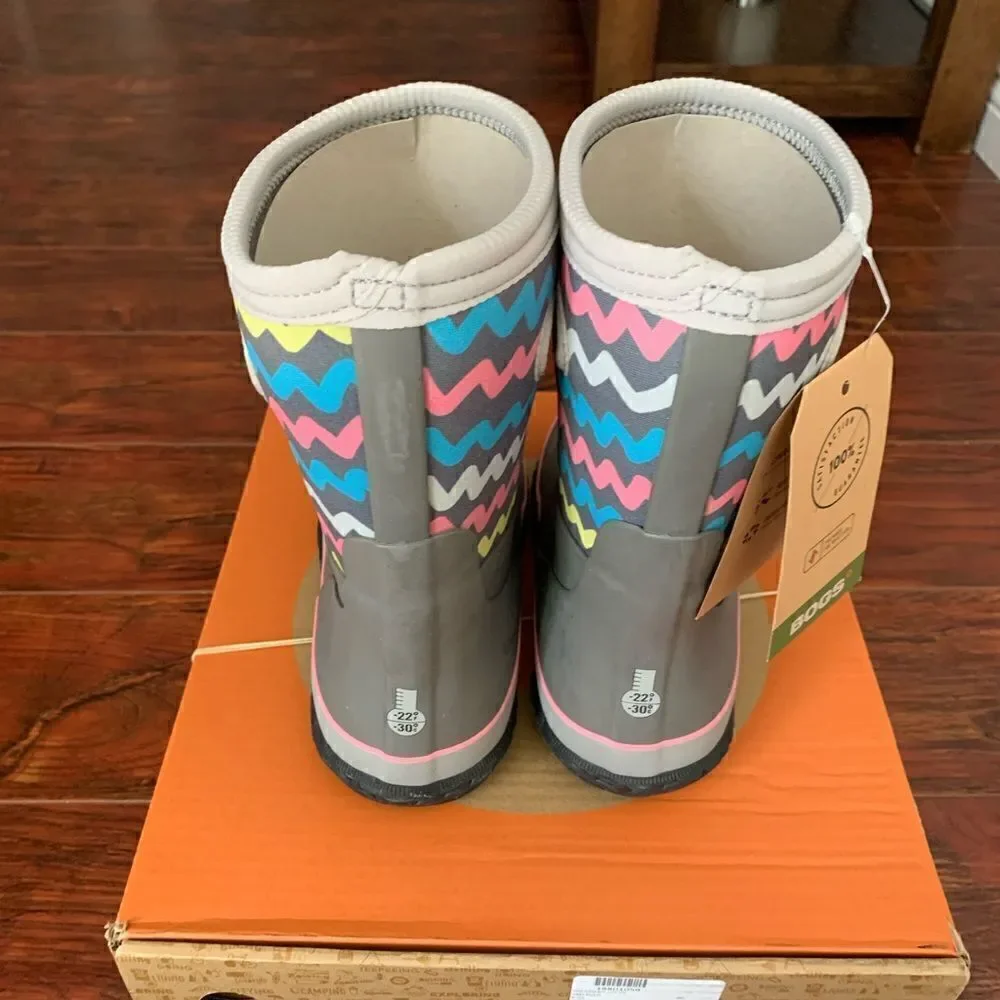 Bogs Youth crasp waterproof pull on rain boot size 6, NIB